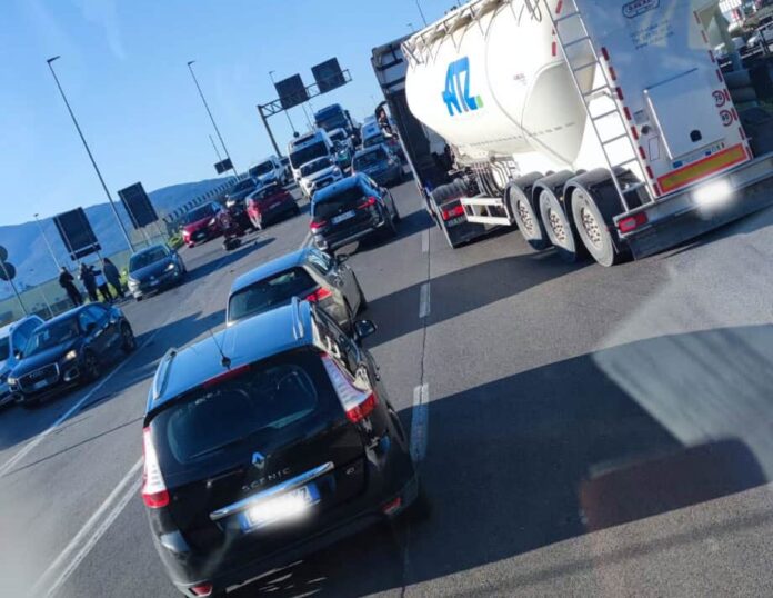 incidente-via-amendola_1