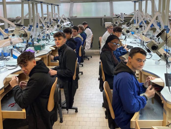 Calcit presenta la medaglia 2025 creata dagli studenti del Margaritone