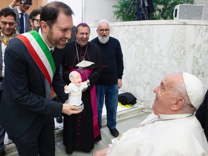 Il Sindaco Jacopo Franci e l'intera comunità di Foiano della Chiana esprimono profondo cordoglio per la scomparsa di Papa Francesco