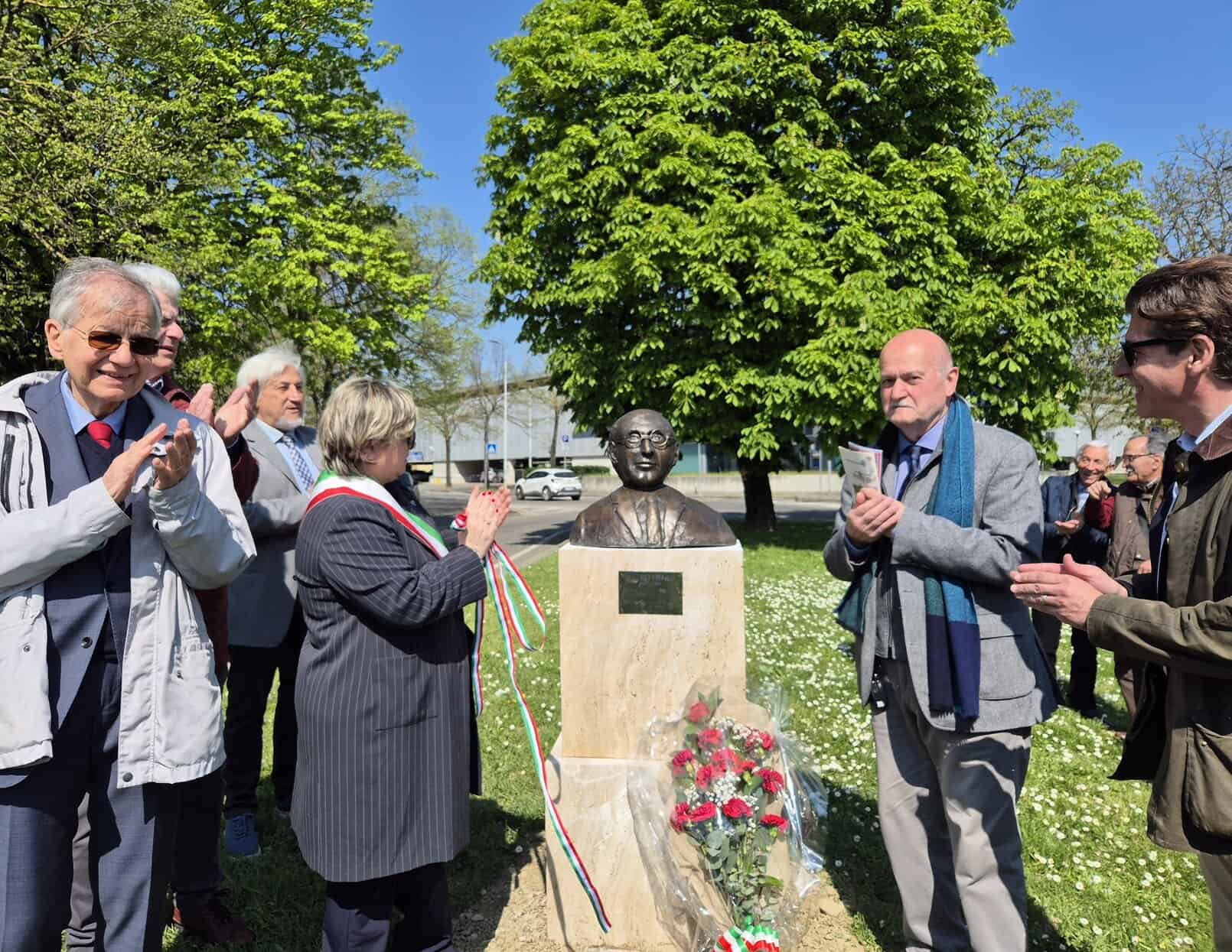 Inaugurato ad Arezzo il monumento a Pietro Nenni