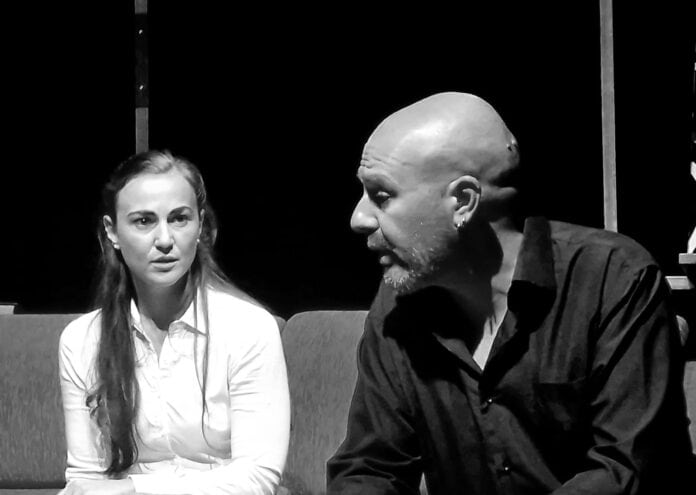 Cortona, al Teatro Signorelli è di scena «Piccoli crimini coniugali»