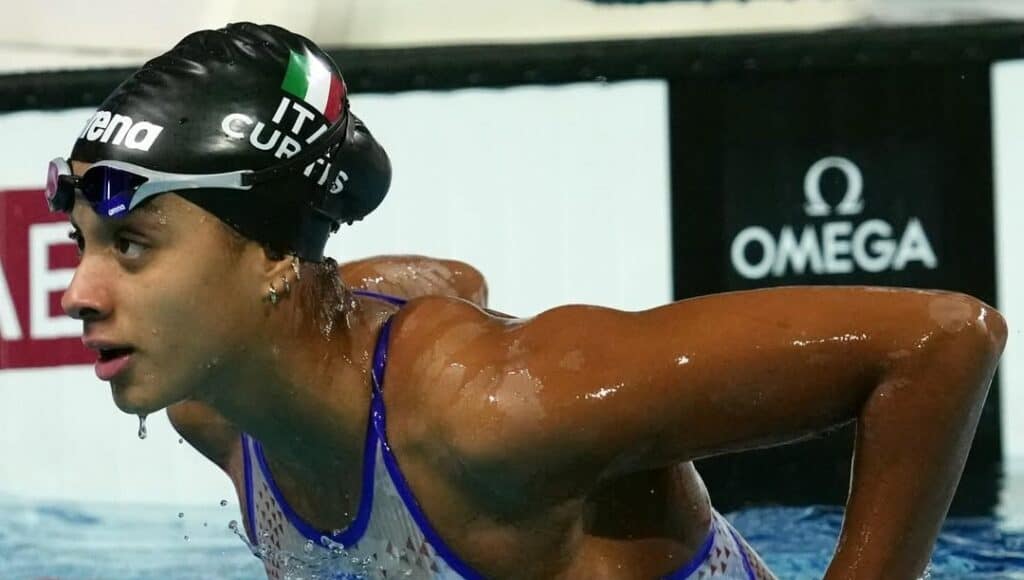 Assoluti nuoto, Sara Curtis batte il record di Federica Pellegrini
