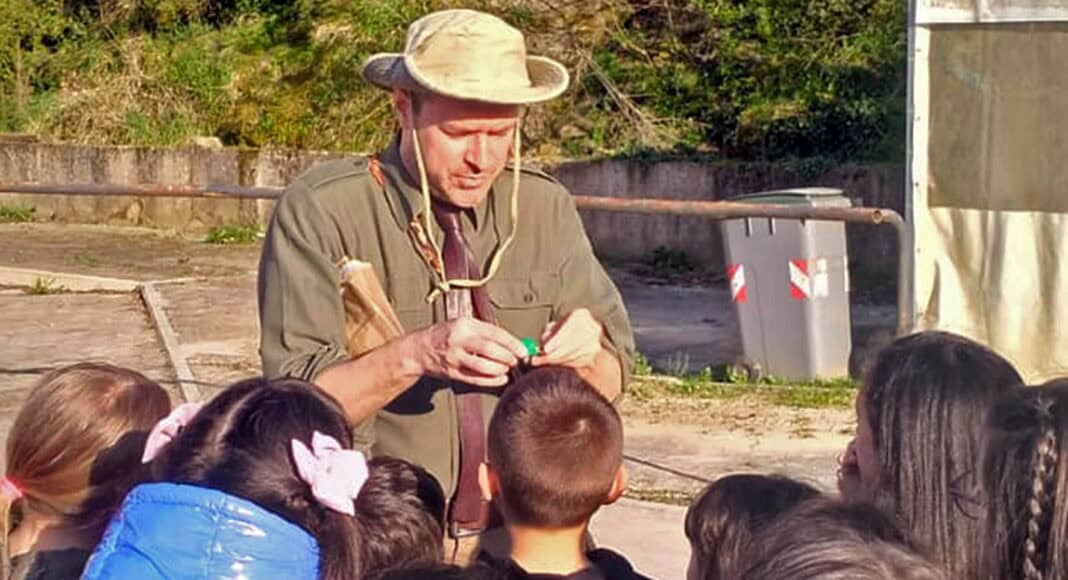 Mille studenti a scuola di teatro con i Noidellescarpediverse