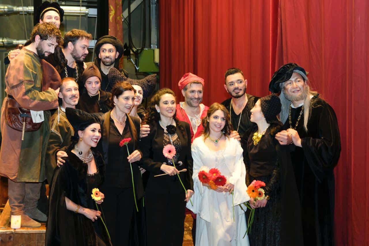 “Gianni Schicchi” incanta Oroarezzo al Teatro Petrarca con Puccini