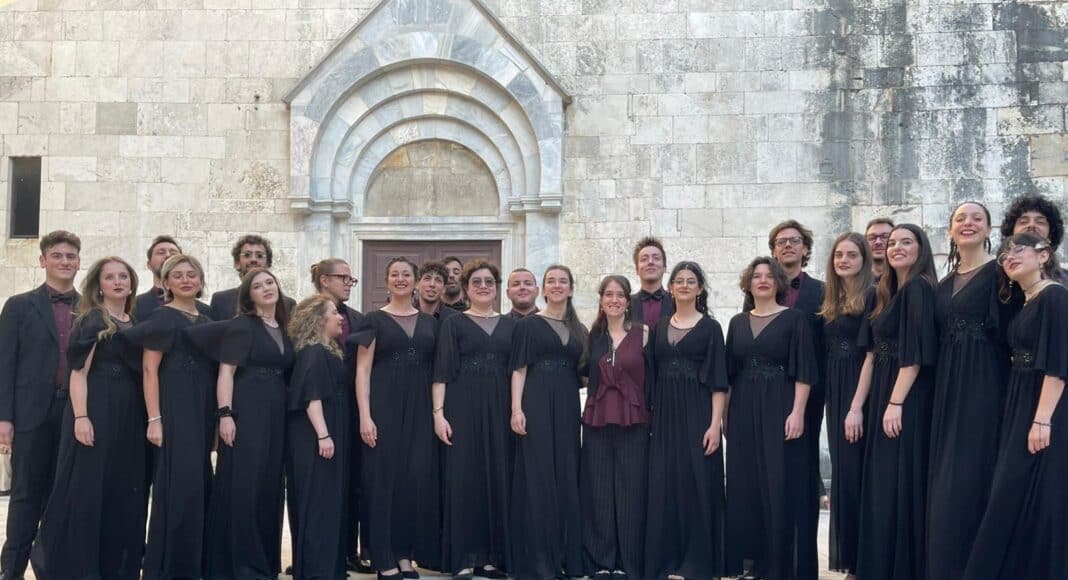 Trionfo per il coro giovanile Effetti Sonori di Foiano in Croazia