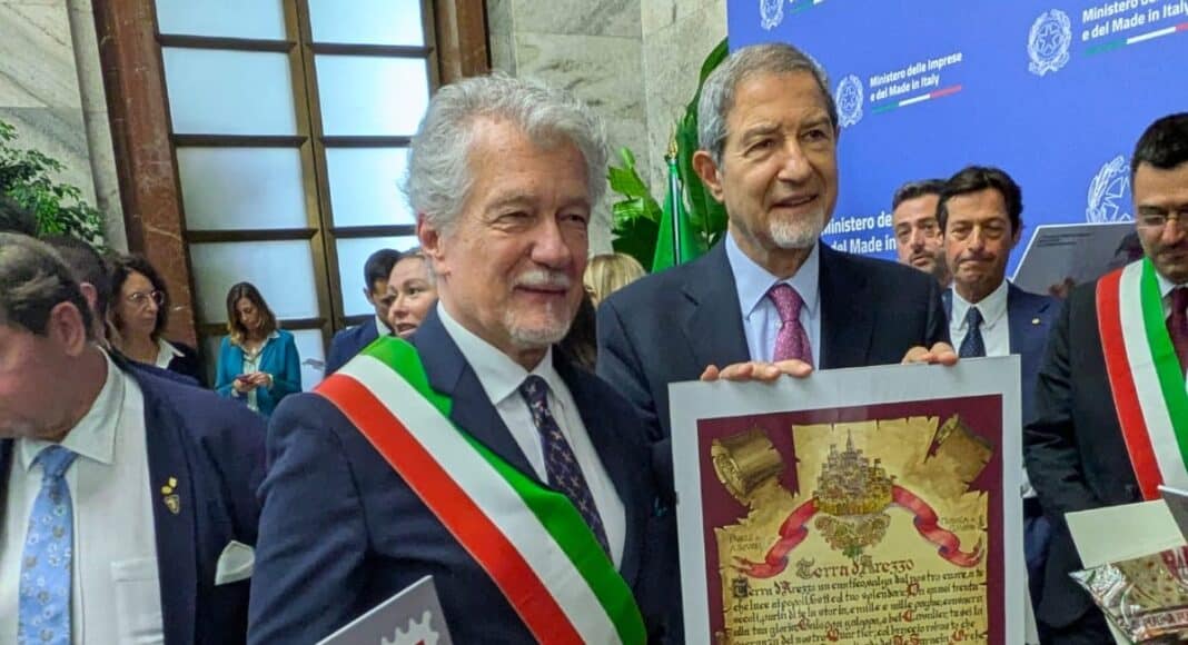 Presentato a Roma il francobollo dedicato alla Giostra del Saracino
