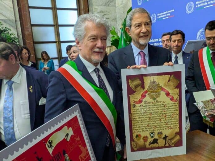 Presentato a Roma il francobollo dedicato alla Giostra del Saracino