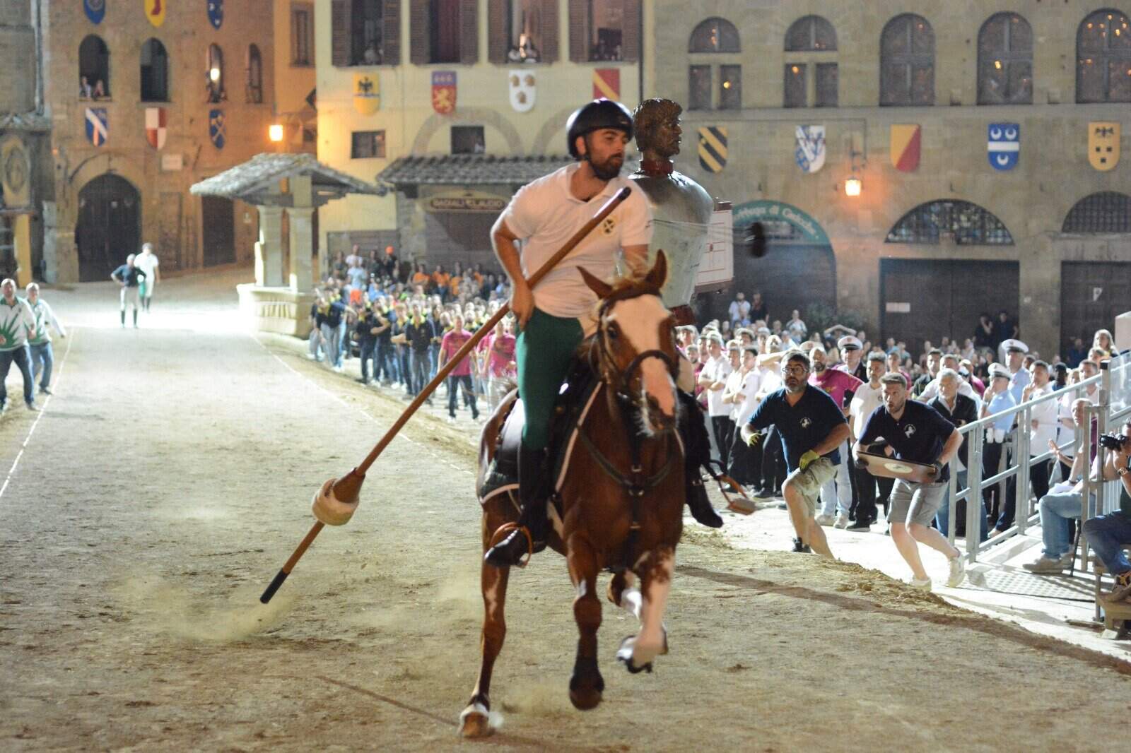Sant'Andrea vince la Prova Generale della 147ᵃ Giostra del Saracino