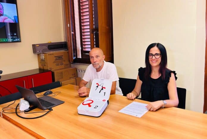 Cavriglia la Cooperativa Koinè dona tre Dae pediatrici