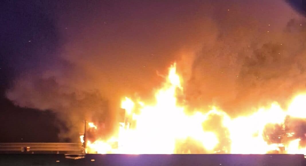 Chiuso il tratto Valdichiana - Chiusi per un camion in fiamme