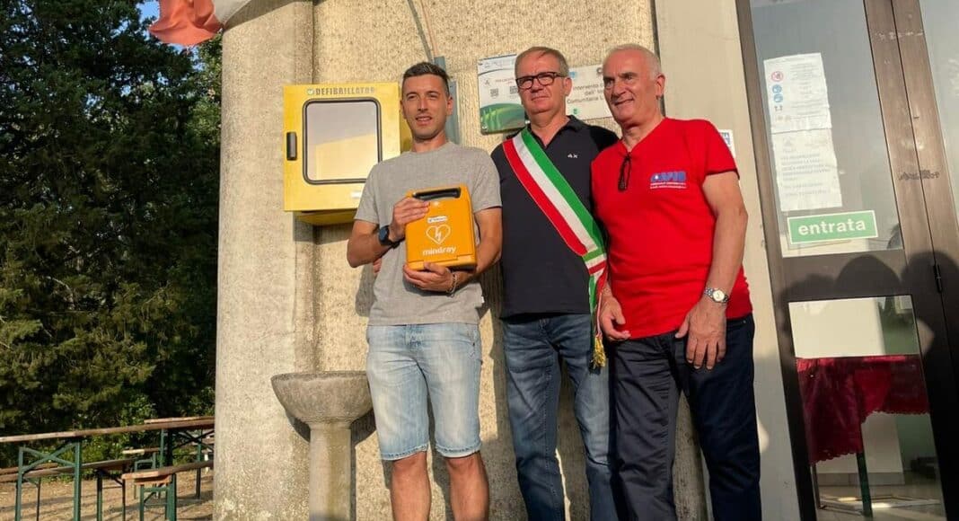 Cortona, un nuovo defibrillatore a Pietraia donato dall'Avis