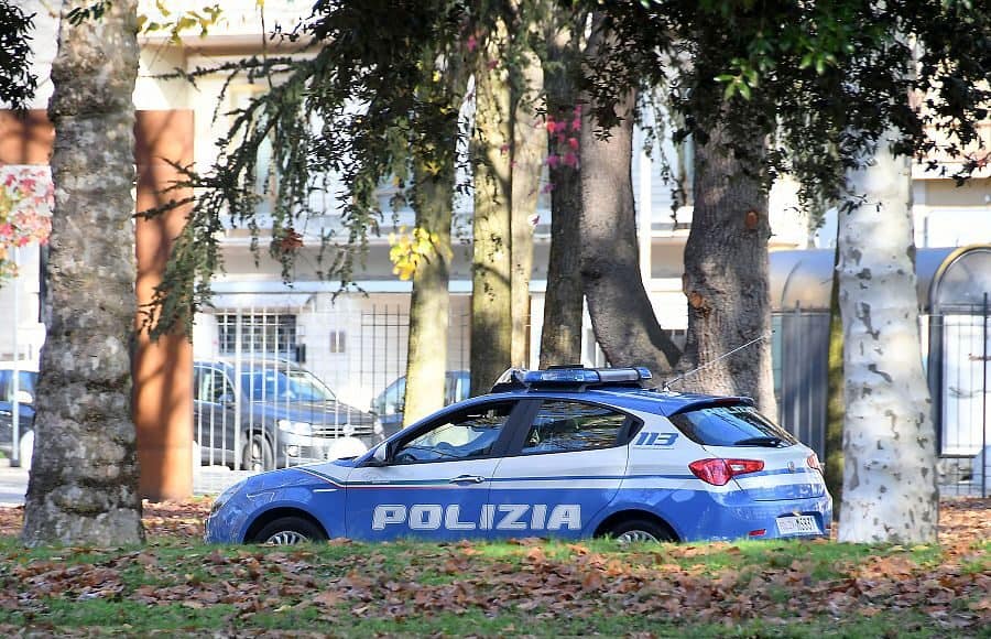 Arezzo, denunciato per violenza sessuale scatta il Daspo Urbano
