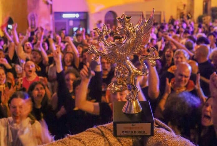 Maggiolata Lucignanese il Grifo d’Oro al rione giallo-rosso