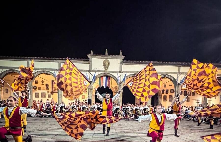 Trionfa Porta Romana alla gara Musici e Sbandieratori di Castiglioni