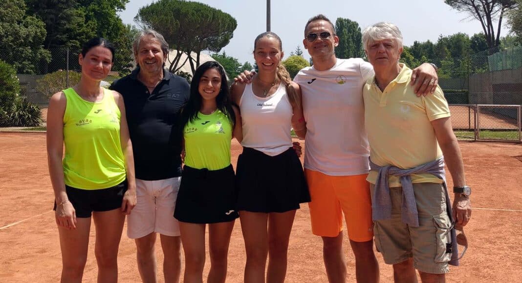 Il Valtiberina Tennis festeggia la promozione in serie D1 femminile
