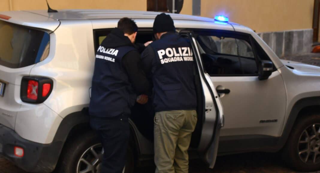 Arrestato l'uomo che aveva staccato con morso la lingua alla fidanzata