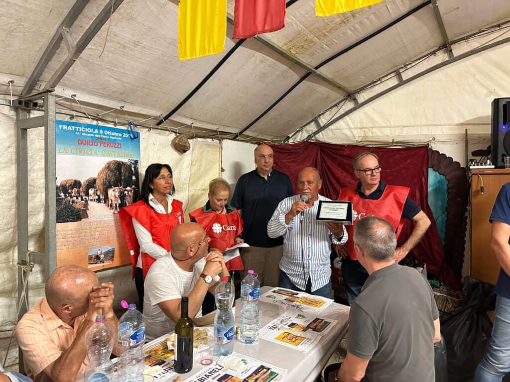 Cortona, tante persone alla cena di beneficenza pro Caritas