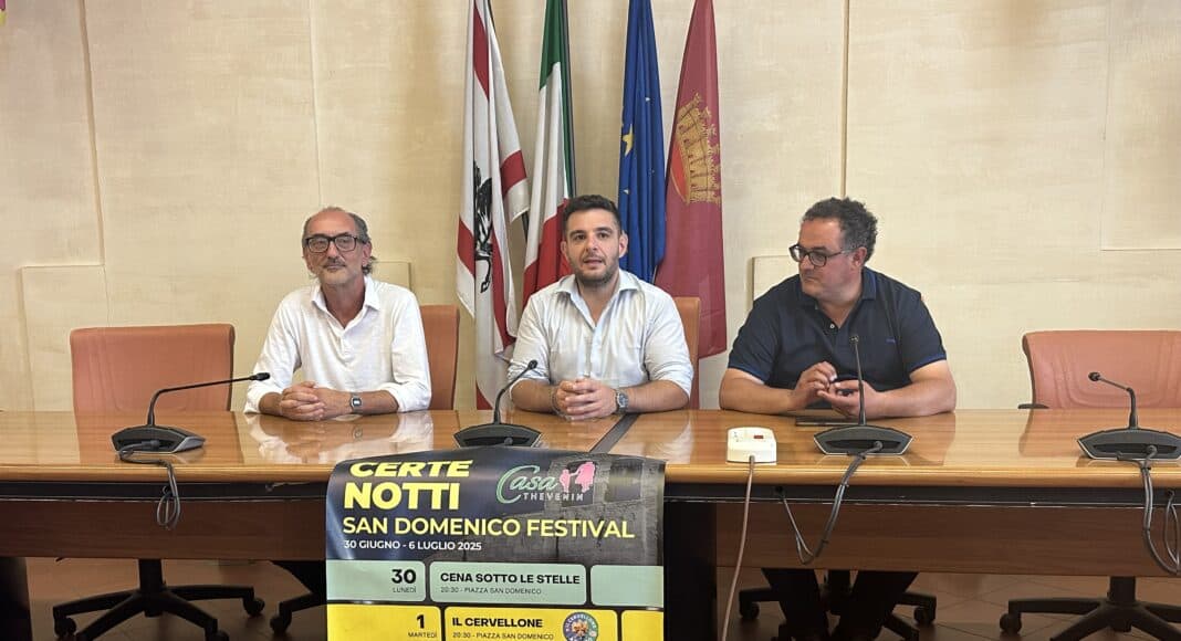 Certe Notti anima piazza San Domenico con musica libri e spettacoli