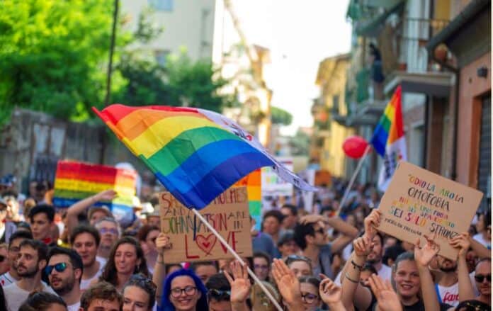 Budapest, domani si celebra il Pride tra le tensioni con Orban