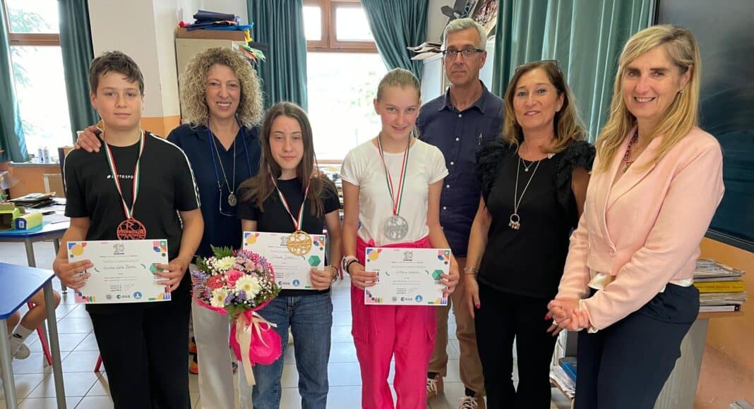 Alice Simoni primo premio olimpiadi disegno tecnico