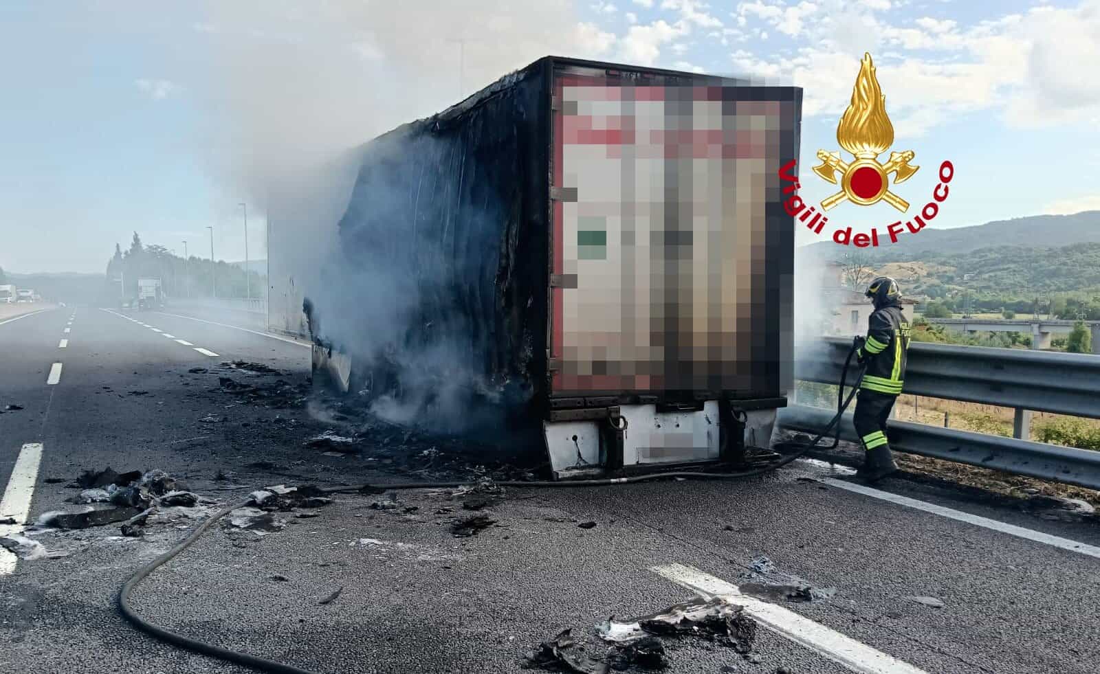 Incendio di un mezzo pesante sull’autostrada A1 a Reggello