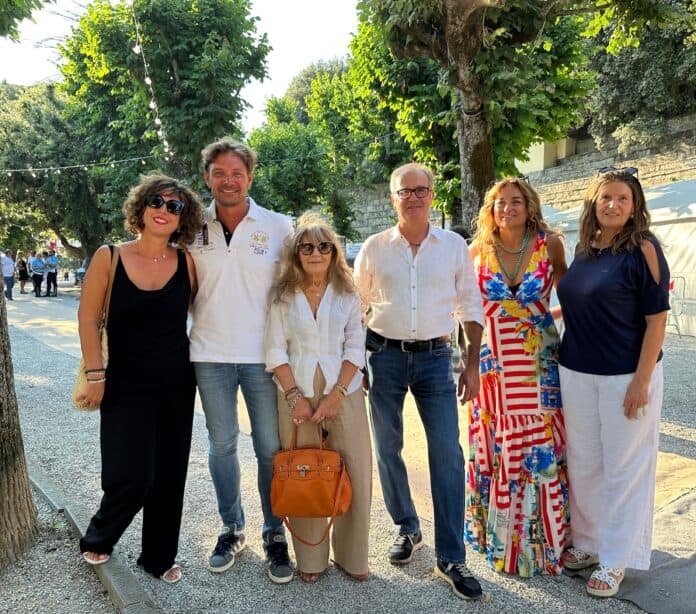 Cortona, Ferragosto di eventi e negozi aperti