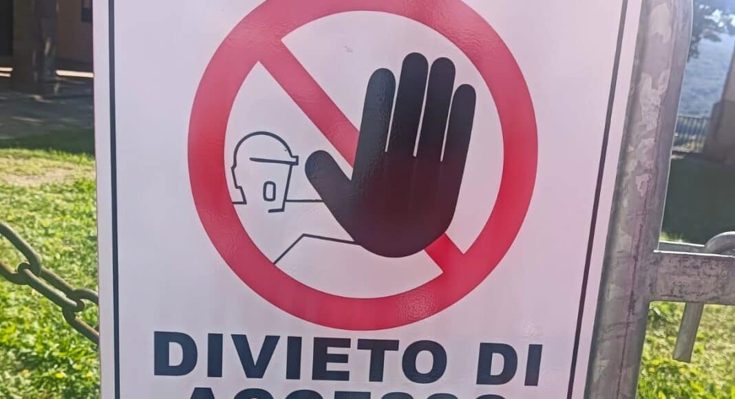 Castiglion Fiorentino: piazzetta del Gesù, da monumento a 