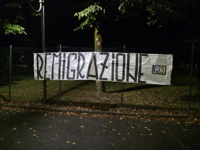 Striscioni in tutta Italia del comitato Remigrazione e Riconquista