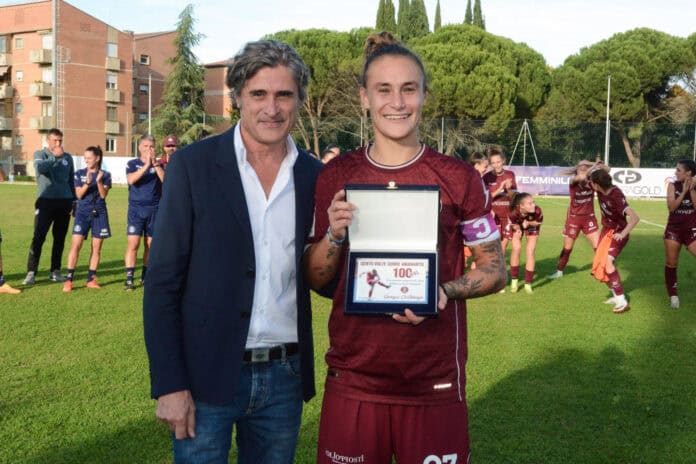 ACF Arezzo_Costanza Razzolini_100 reti in amaranto