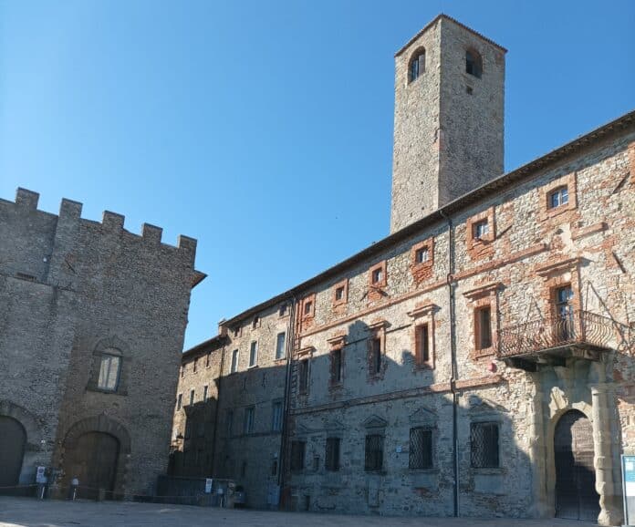 Monte S. Maria Tiberina_ Palazzo Bourbon del Monte