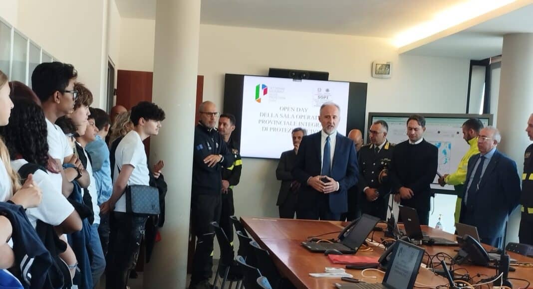 I.C. Vasari nella sala operativa della Protezione Civile