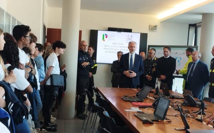 I.C. Vasari nella sala operativa della Protezione Civile