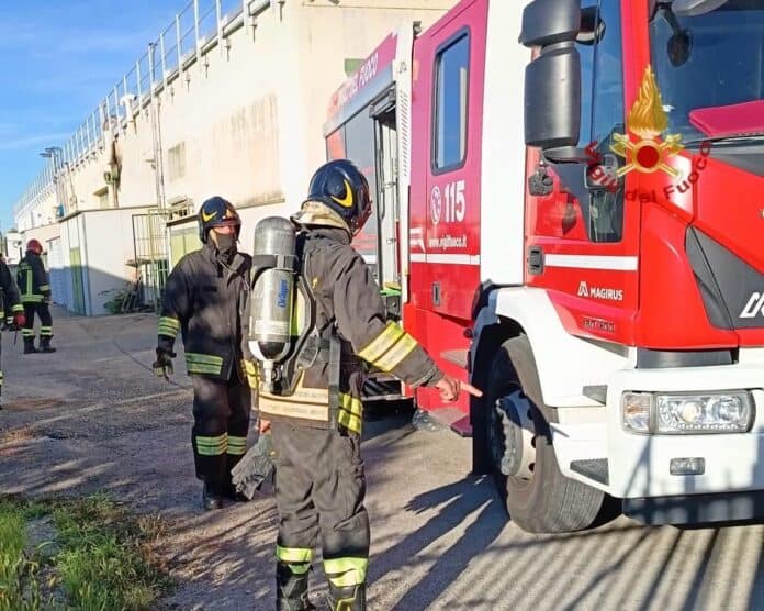 vvf-incendio-ditta-orafa