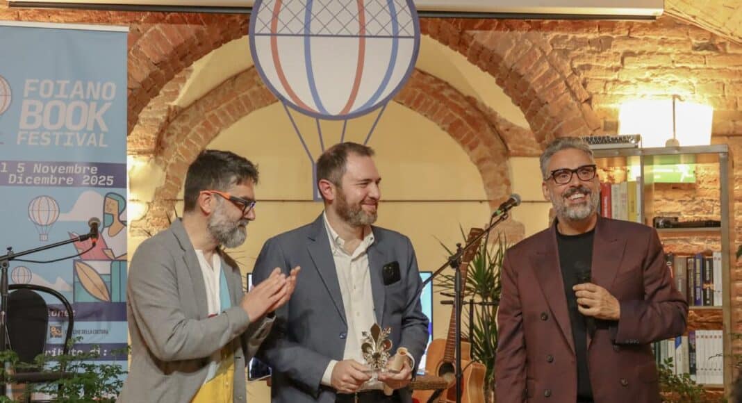 Dario Brunori inaugura un mese di cultura al Foiano Book Festival