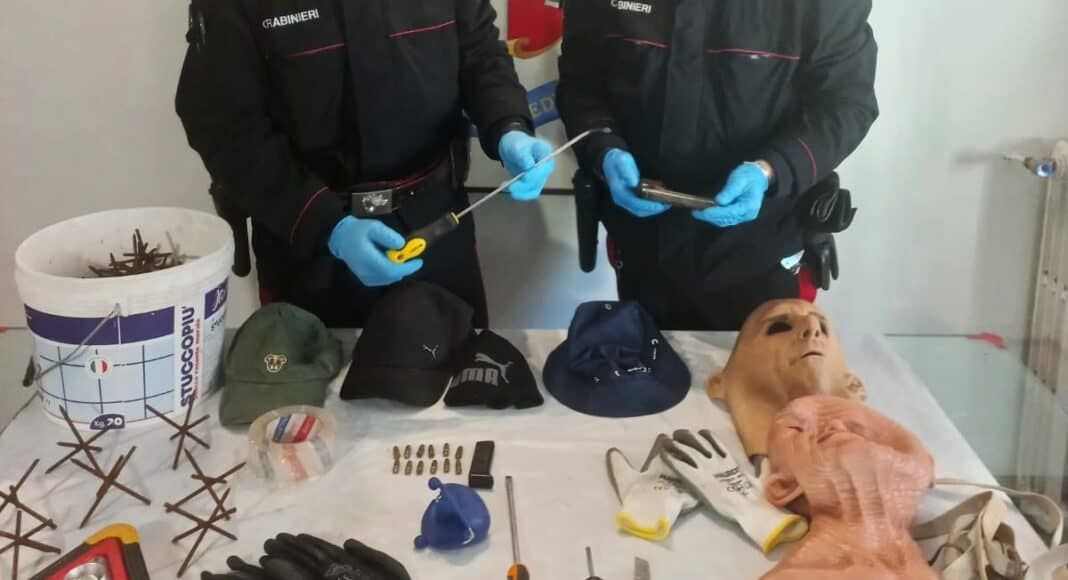 I Carabinieri di Sansepolcro arrestano due rapinatori in trasferta