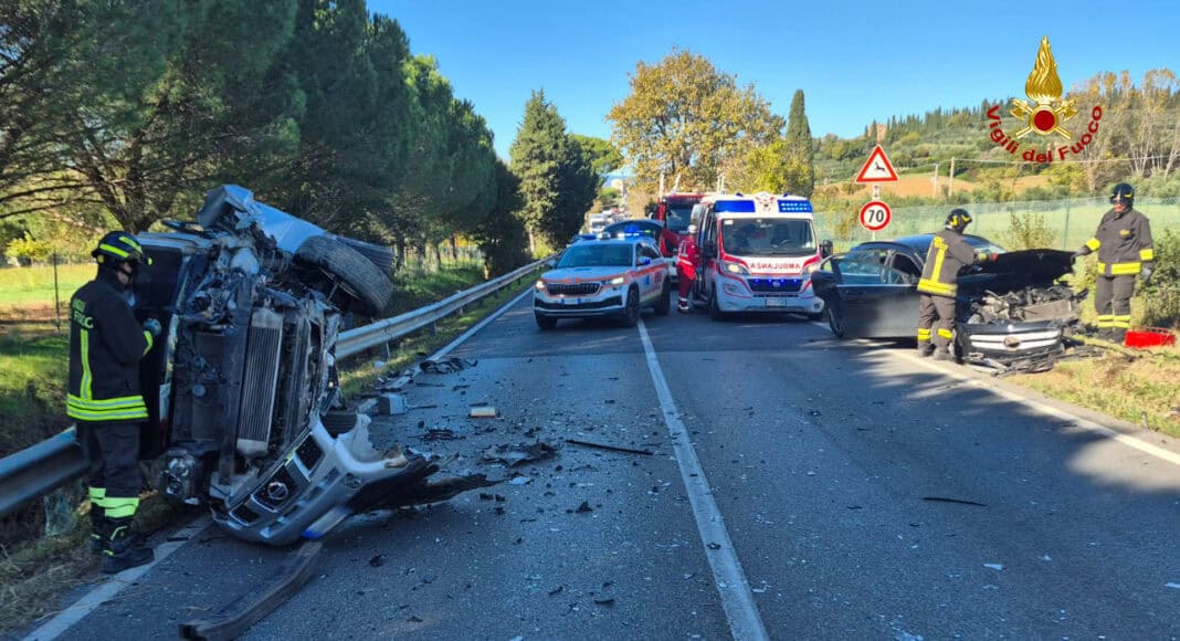 vvf-incdente-scontro-auto