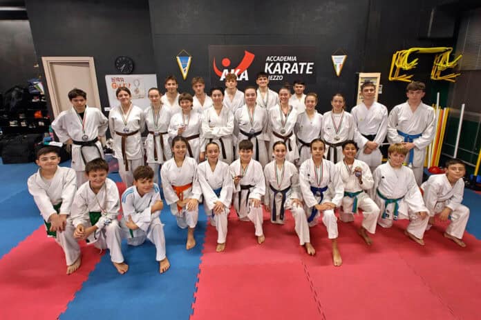 Accademia Karate Arezzo: Tredici medaglie al Campionato Nazionale AICS