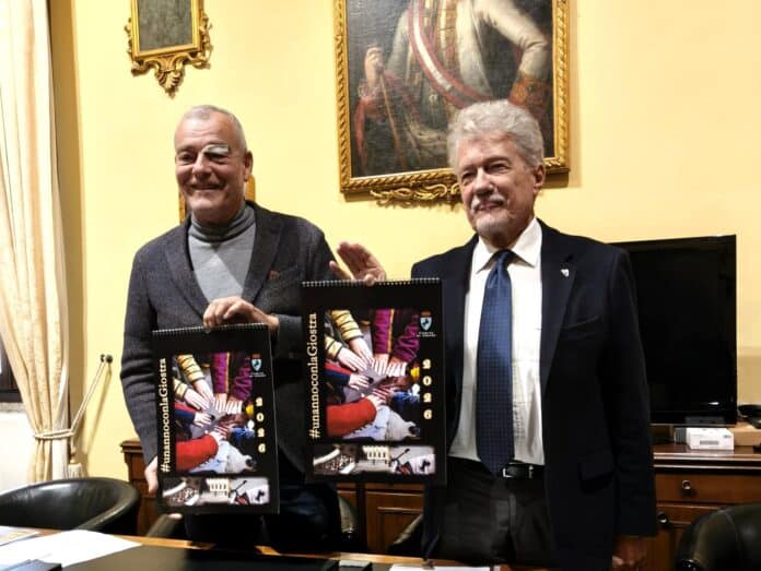 Presentato dal sindaco il calendario 2026 della Giostra del Saracino