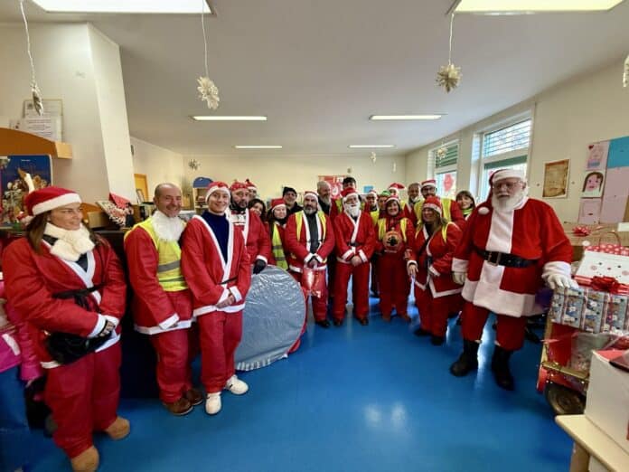 San Donato di Arezzo, l’invasione festosa dei Babbo Natale