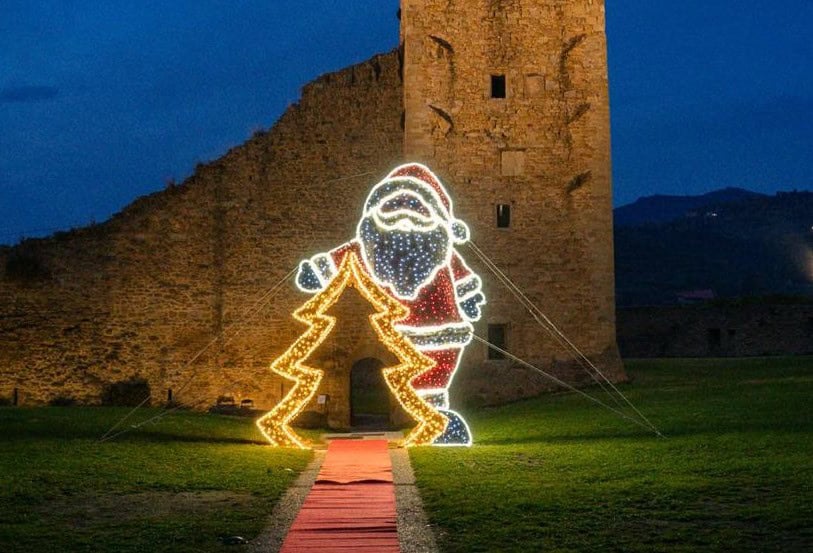 Natale castiglionese: torna Babbo Natale e la pista di pattinaggio