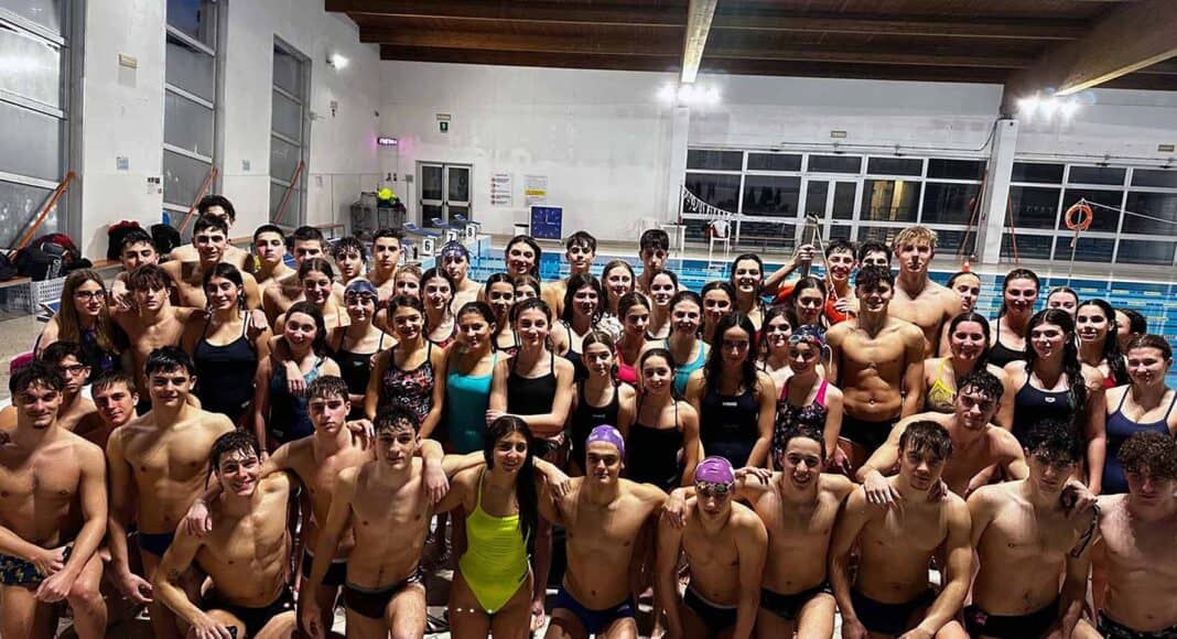 Oltre centocinquanta atleti raduno del Palazzetto del Nuoto
