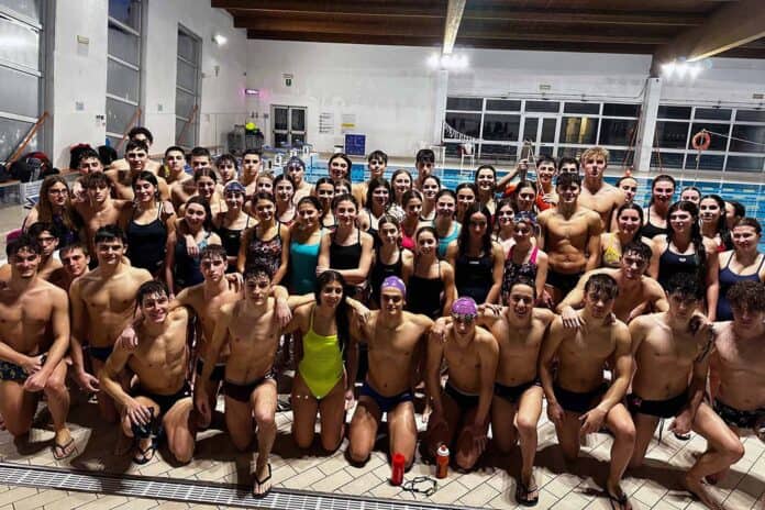 Oltre centocinquanta atleti raduno del Palazzetto del Nuoto