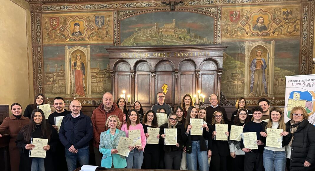 Cortona consegnati i diplomi ai futuri operatori socio sanitari