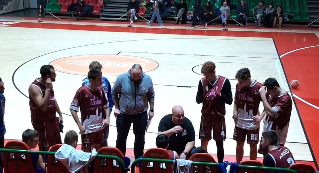 Il Basket Arezzo cede il passo al Junior Casale per 61-66