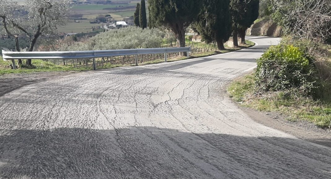 Cortona, maggiore sicurezza sulla strada comunale del Sodo