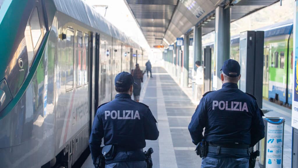 POLIZIA FERROVIARIA - TRENI
