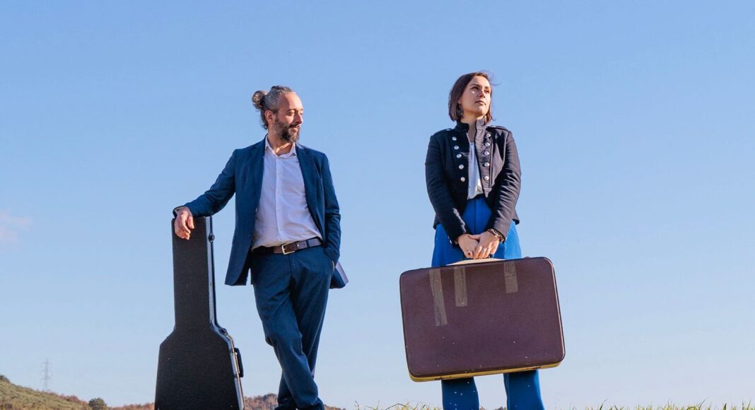 Di blu” del duo Giulia Pratelli e Luca Guidi