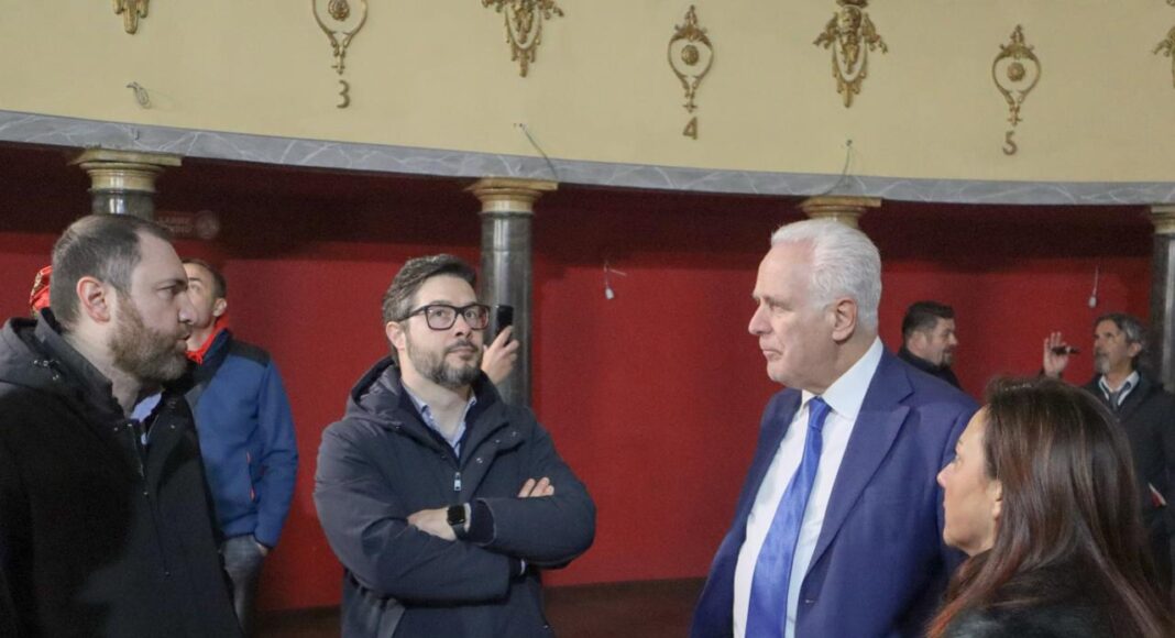 Eugenio Giani in visita al cantiere del Teatro Garibaldi di Foiano