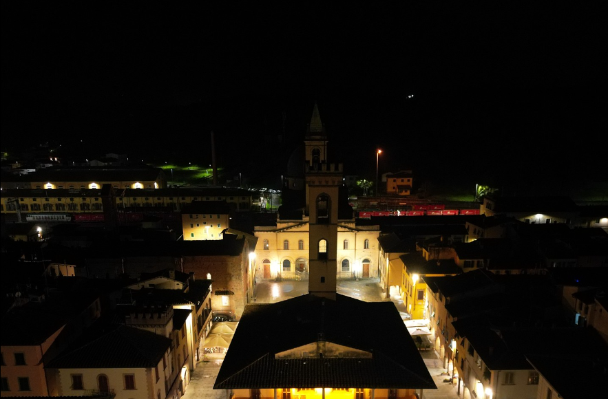San Valentino, sguardi condivisi e brindisi al museo