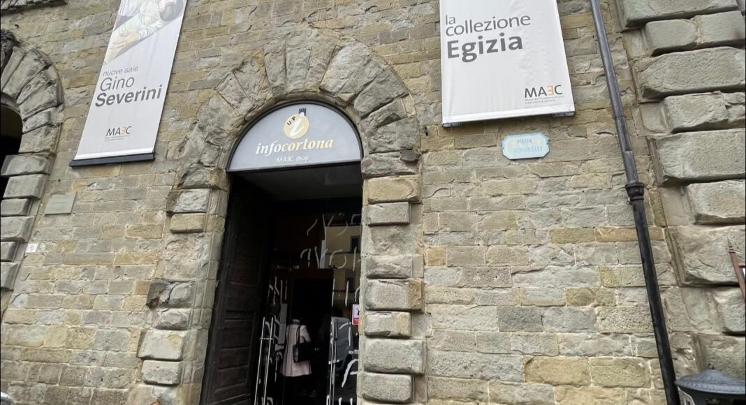 Cortona parte il turismo, riapre l’Infopoint di piazza Signorelli